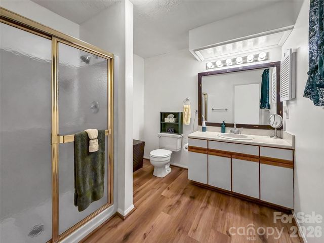 72 Sanctuary Road, Maggie Valley, NC 28751