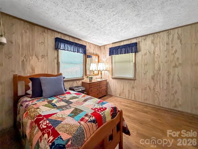72 Sanctuary Road, Maggie Valley, NC 28751