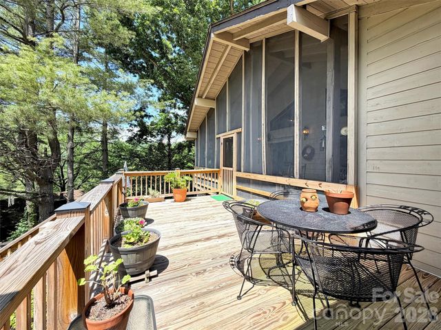 72 Sanctuary Road, Maggie Valley, NC 28751