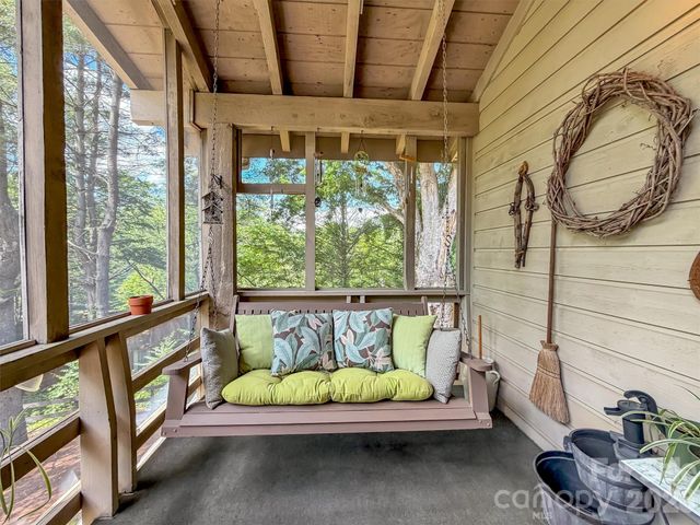 72 Sanctuary Road, Maggie Valley, NC 28751
