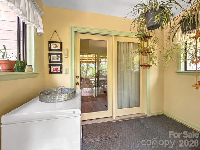 72 Sanctuary Road, Maggie Valley, NC 28751