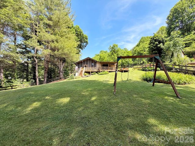 72 Sanctuary Road, Maggie Valley, NC 28751