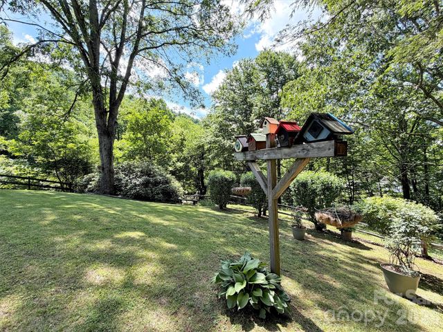 72 Sanctuary Road, Maggie Valley, NC 28751