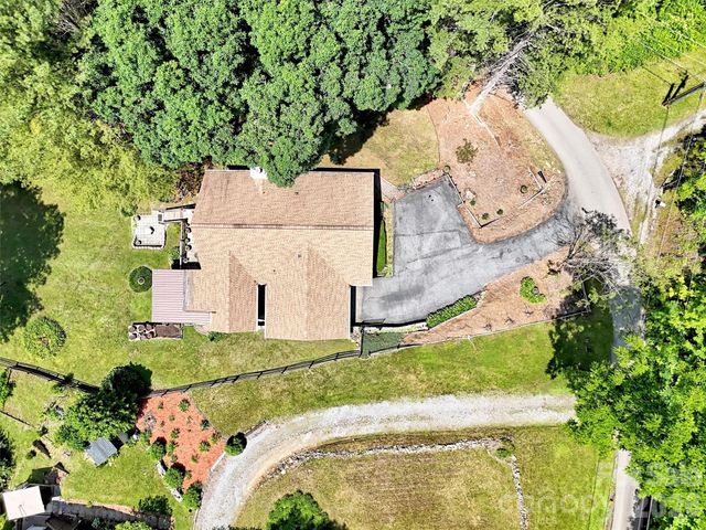 72 Sanctuary Road, Maggie Valley, NC 28751