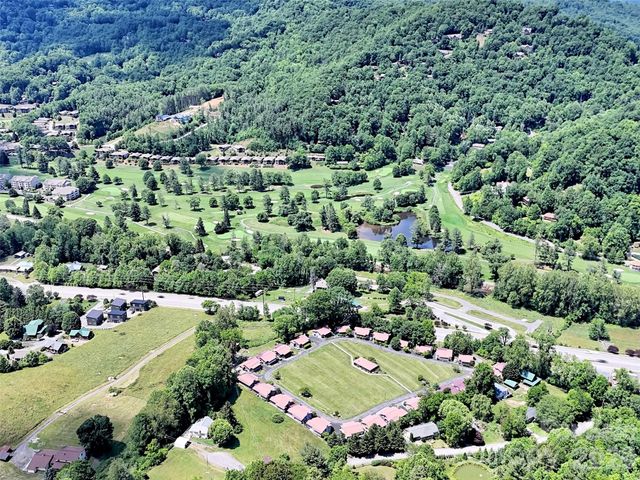 72 Sanctuary Road, Maggie Valley, NC 28751