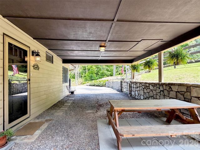 72 Sanctuary Road, Maggie Valley, NC 28751