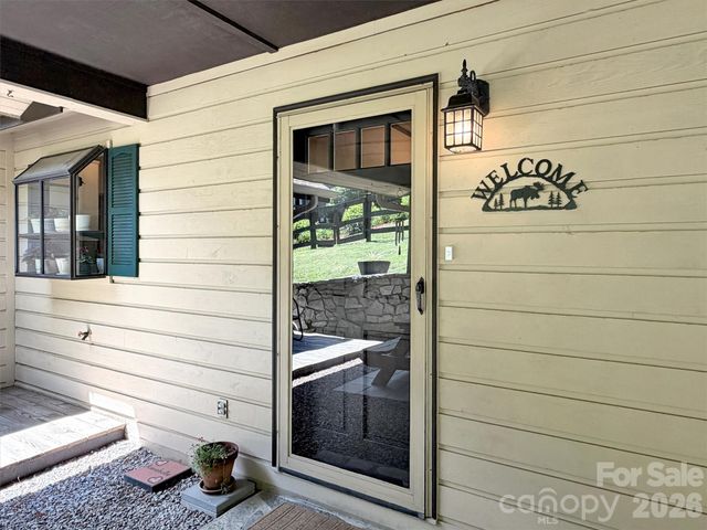 72 Sanctuary Road, Maggie Valley, NC 28751