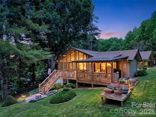 72 Sanctuary Road, Maggie Valley, NC 28751