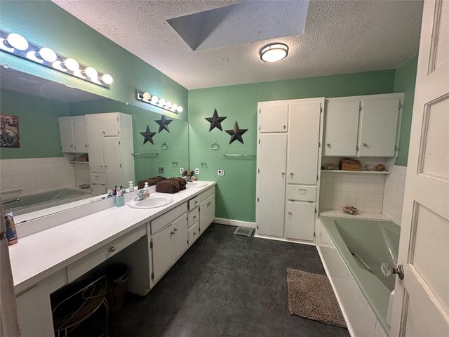 1401 County Road 199, Brownwood, TX 76801