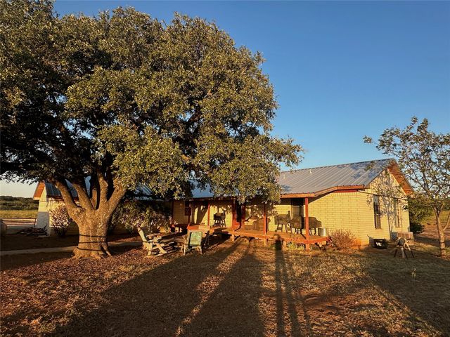 1401 County Road 199, Brownwood, TX 76801