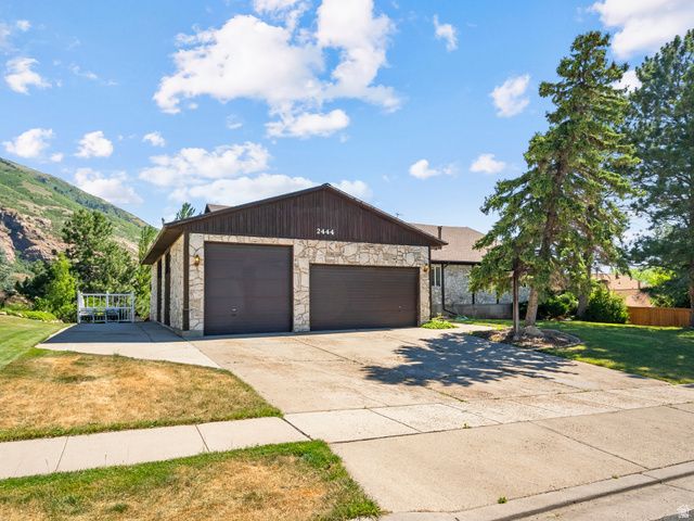 2444 E HIGH MOUNTAIN DR, Sandy, UT 84092