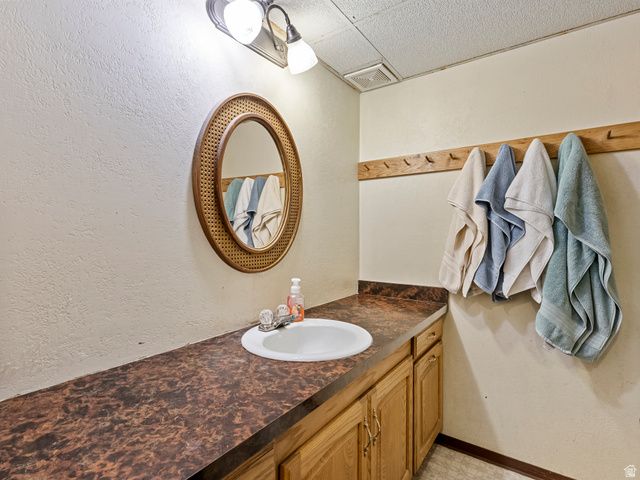 2444 E HIGH MOUNTAIN DR, Sandy, UT 84092