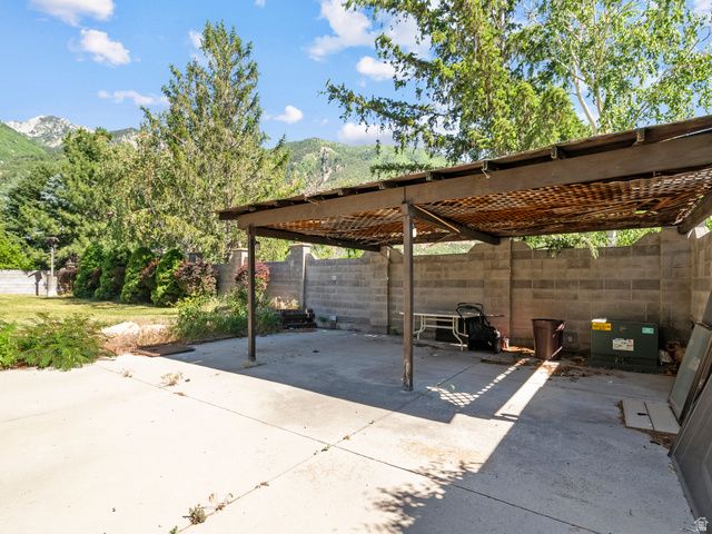 2444 E HIGH MOUNTAIN DR, Sandy, UT 84092