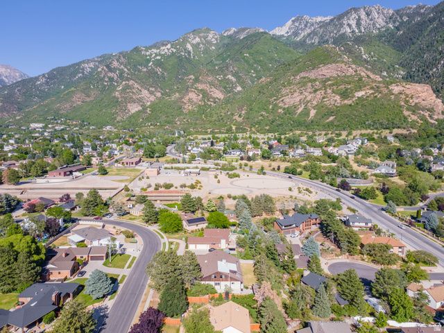 2444 E HIGH MOUNTAIN DR, Sandy, UT 84092