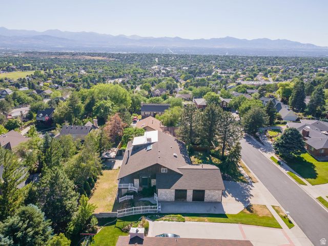 2444 E HIGH MOUNTAIN DR, Sandy, UT 84092