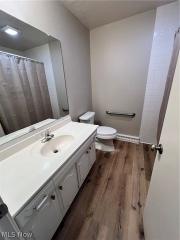 1603 S Main Street B, North Canton, OH 44709