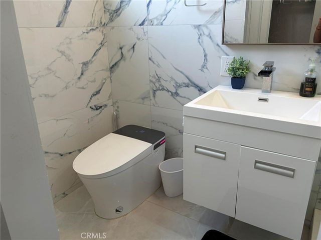 16561 Monroe Lane, Huntington Beach, CA 92647