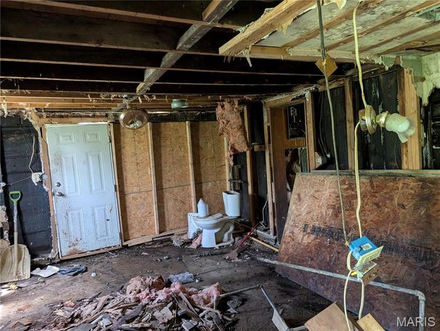 212 Woodcrest Drive, Belleville, IL 62223