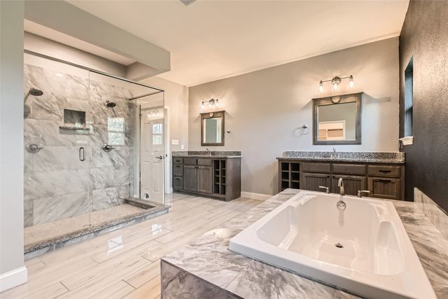 2001 Ryan Court, Weatherford, TX 76085