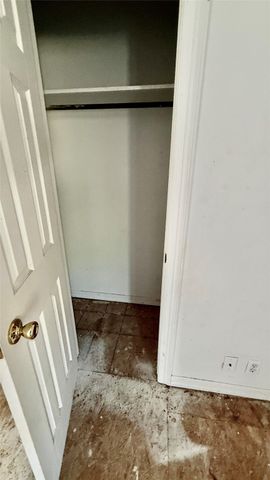 113 Adolphus Avenue, Lake Dallas, TX 75065