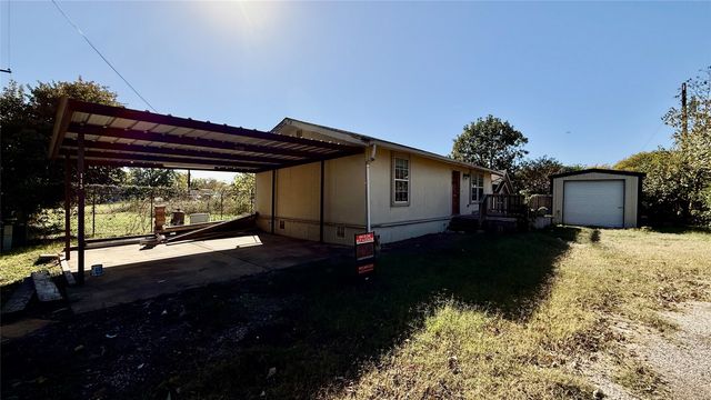 113 Adolphus Avenue, Lake Dallas, TX 75065