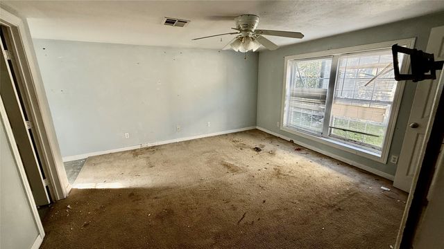 113 Adolphus Avenue, Lake Dallas, TX 75065