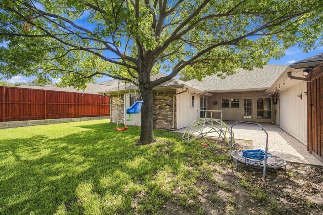 9947 Chimney Hill Lane, Dallas, TX 75243