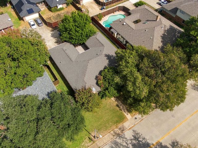 9947 Chimney Hill Lane, Dallas, TX 75243