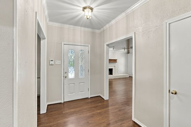 9947 Chimney Hill Lane, Dallas, TX 75243