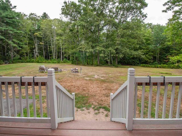 96 Pond View Drive, Auburn, NH 03032