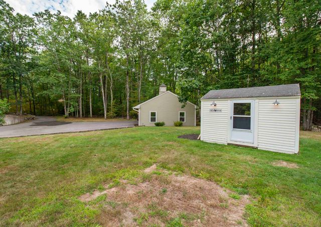 96 Pond View Drive, Auburn, NH 03032