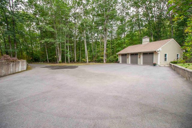 96 Pond View Drive, Auburn, NH 03032