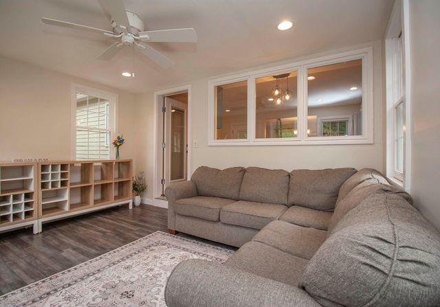 96 Pond View Drive, Auburn, NH 03032