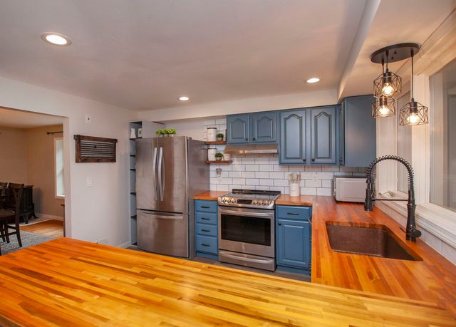 96 Pond View Drive, Auburn, NH 03032