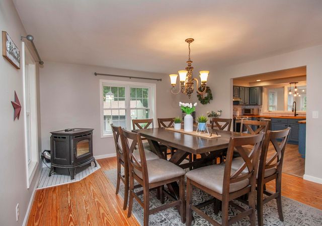 96 Pond View Drive, Auburn, NH 03032