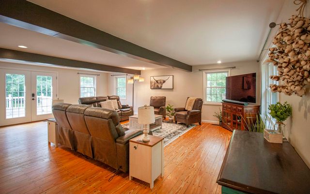 96 Pond View Drive, Auburn, NH 03032