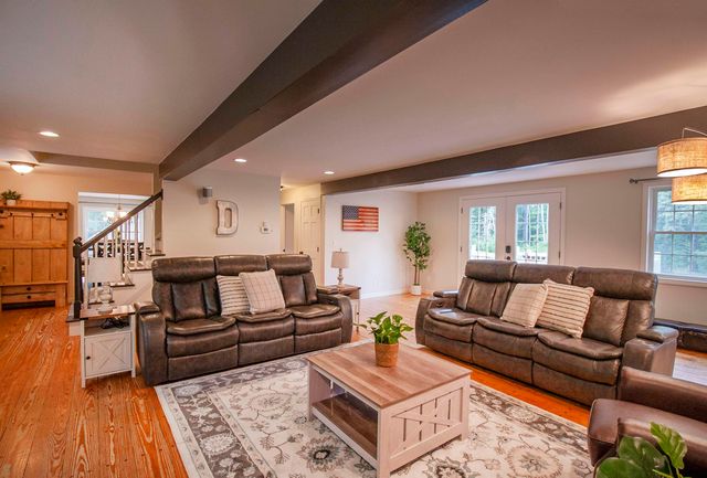 96 Pond View Drive, Auburn, NH 03032