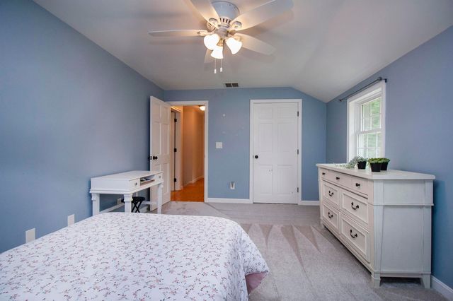 96 Pond View Drive, Auburn, NH 03032