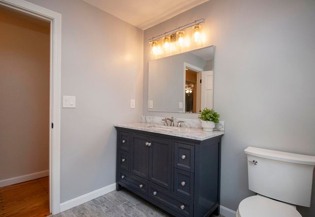 96 Pond View Drive, Auburn, NH 03032