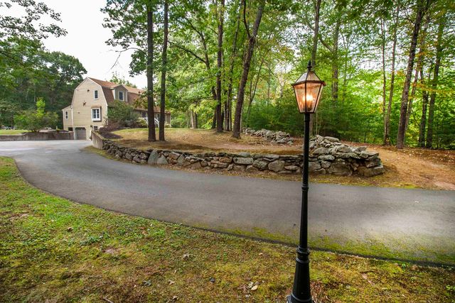 96 Pond View Drive, Auburn, NH 03032