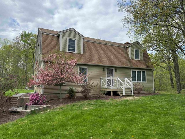 96 Pond View Drive, Auburn, NH 03032