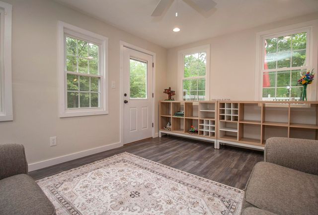 96 Pond View Drive, Auburn, NH 03032