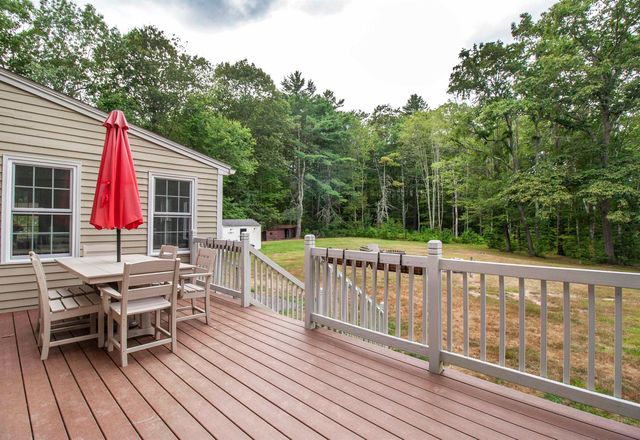 96 Pond View Drive, Auburn, NH 03032