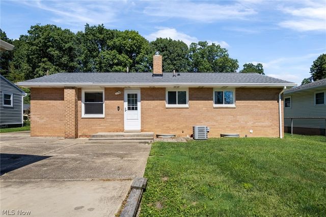 139 Lindsey Road, Munroe Falls, OH 44262