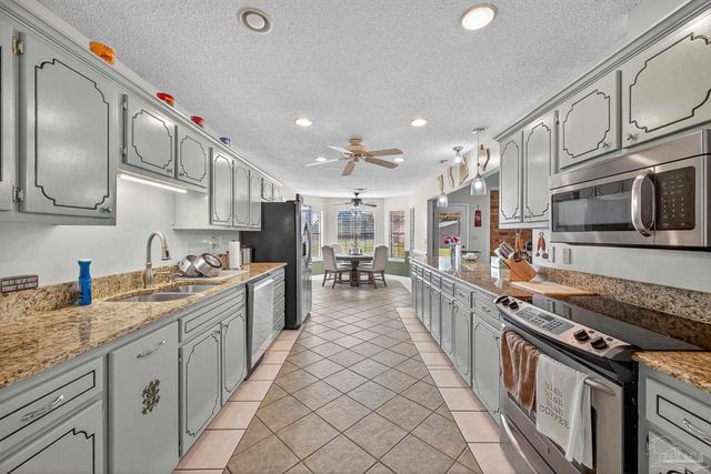 3720 Schifko Rd, Cantonment, FL 32533