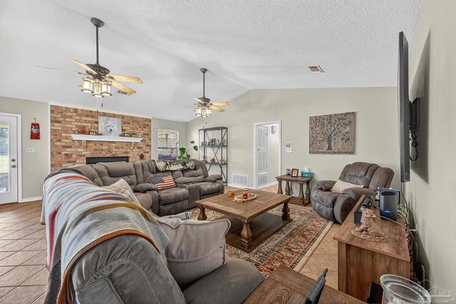 3720 Schifko Rd, Cantonment, FL 32533