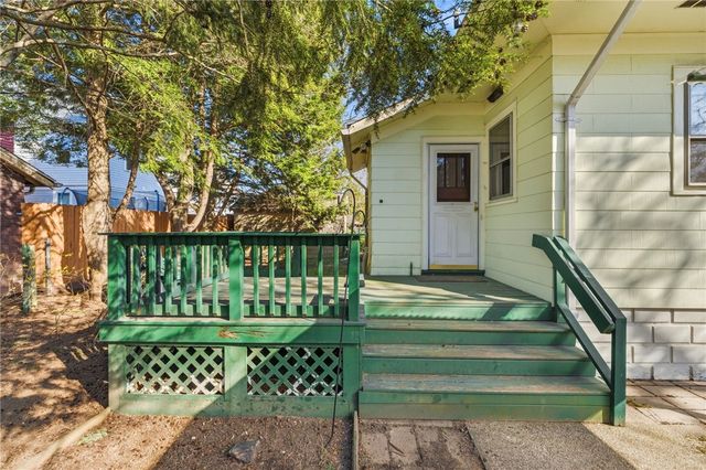 27 Essex Street, Cranston, RI 02910