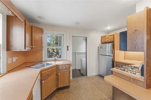 27 Essex Street, Cranston, RI 02910