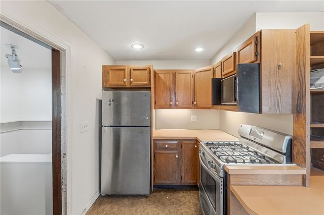 27 Essex Street, Cranston, RI 02910