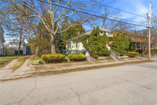 27 Essex Street, Cranston, RI 02910